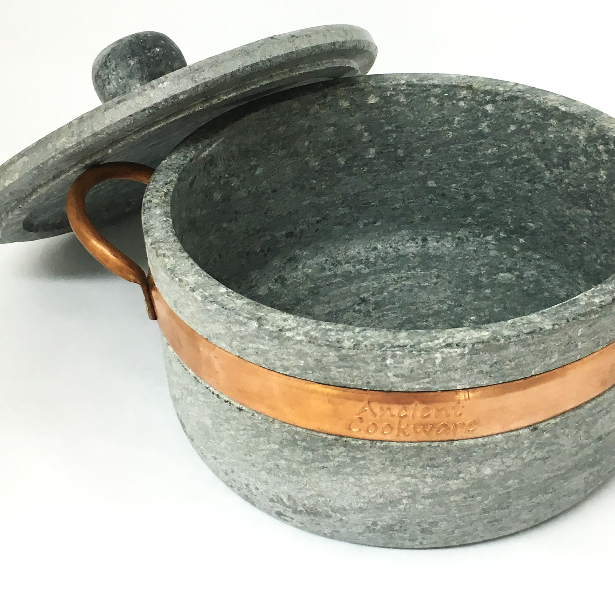 Brazilian Soapstone Stew Pot - Medium, Panela de Pedra-Sabão 5 Brazilian Soapstone Stew Pot - Medium, Panela de Pedra-Sabão