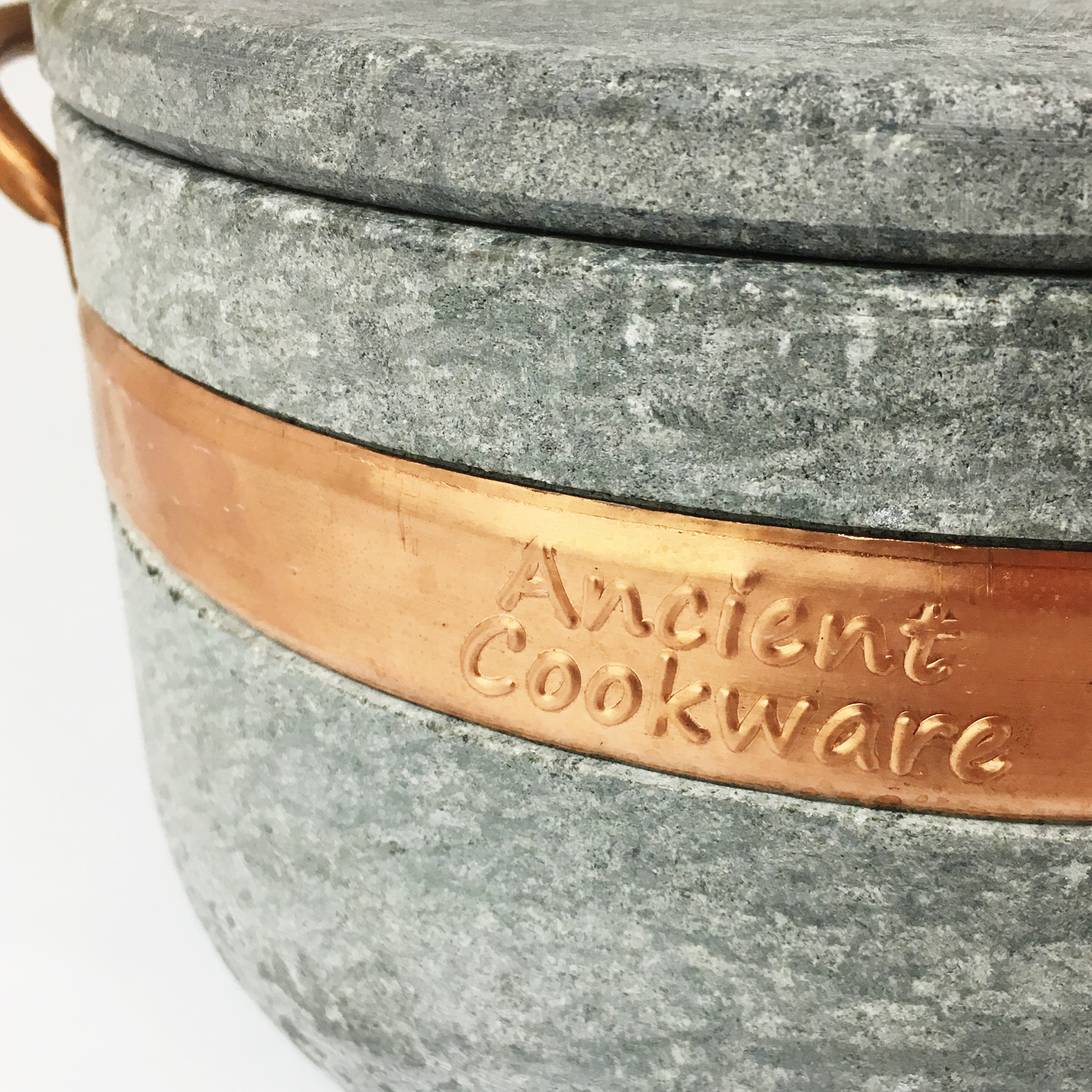 Brazilian Soapstone Stew Pot - Medium, Panela de Pedra-Sabão 6 Brazilian Soapstone Stew Pot - Medium, Panela de Pedra-Sabão