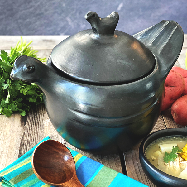 Black Clay, La Chamba Hen Pot