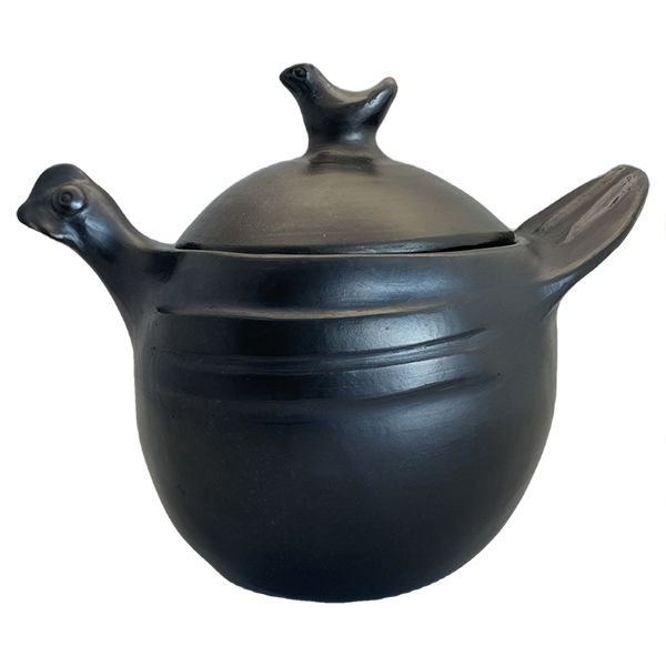 Black Clay, La Chamba Hen Pot