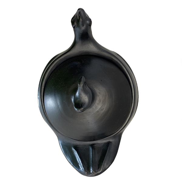 Black Clay, La Chamba Hen Pot